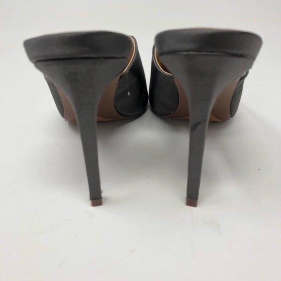 WHO WHAT WEAR Satin V Heels in Graphite - Picture 8 of 15